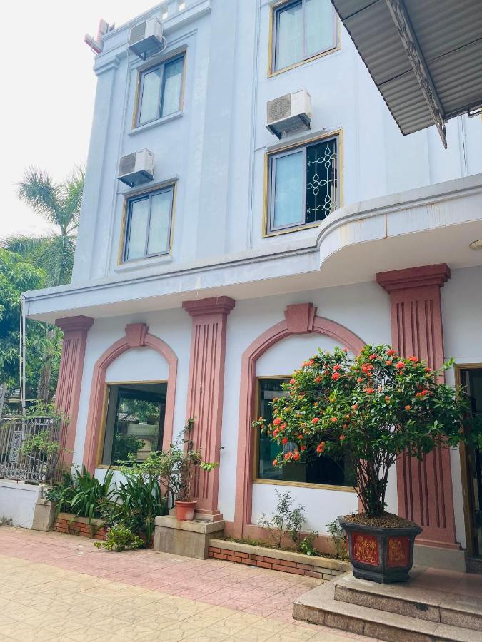 Khach San Ami Hotel Vinh Exterior photo